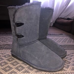 Bearpaw boots size 7!!